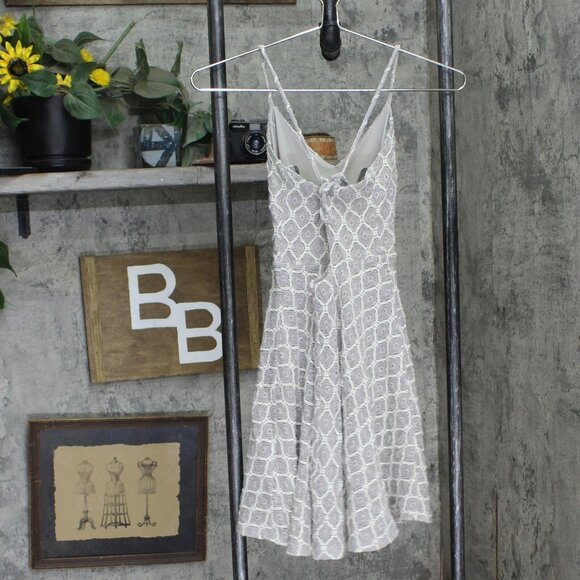 Kimchi Blue Womens Crochet Sleeveless Babydoll Dress 1678ff2e069589 Gray S - Picture 2 of 4